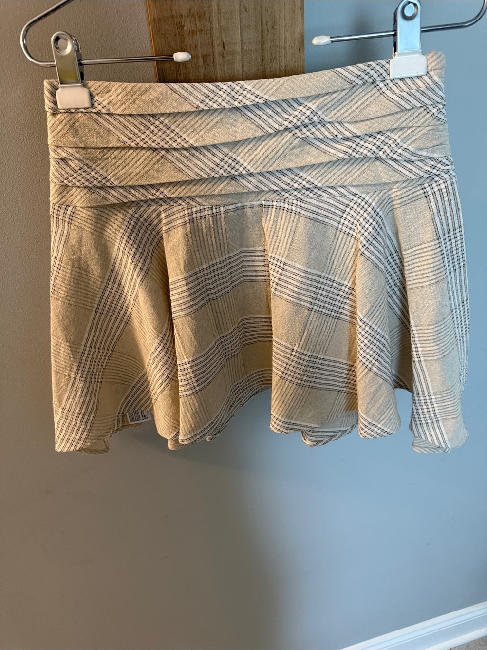 MNG Soft Beige Plaid Flared Skirt, size 2/28